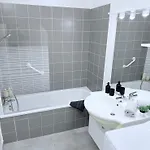 T2 Cosy, Securisee, Parking Prive Daire *
