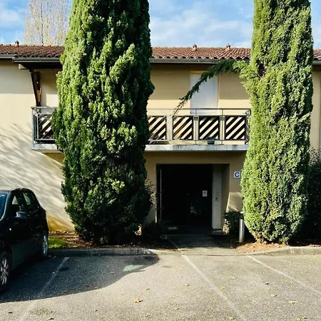 Apartment T2 Cosy, Securisee, Parking Prive *