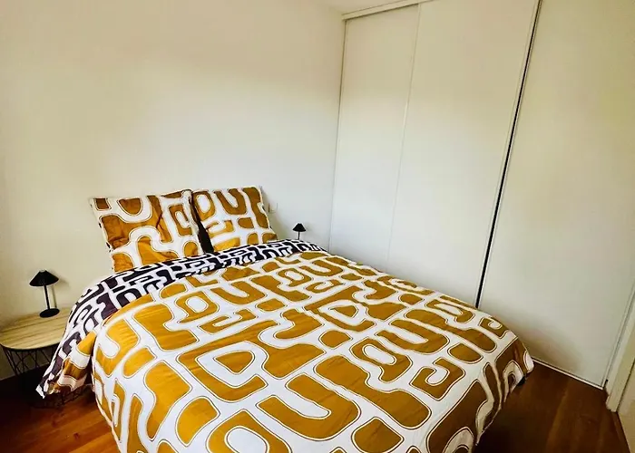 Lejlighed T2 Cosy, Securisee, Parking Prive *