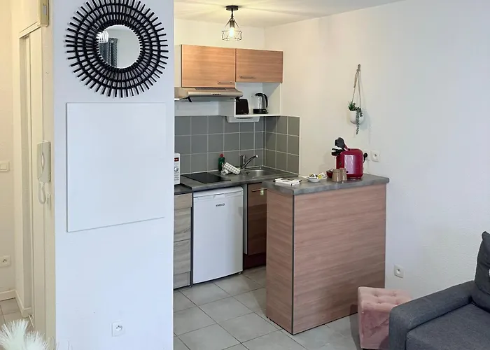 T2 Cosy, Securisee, Parking Prive